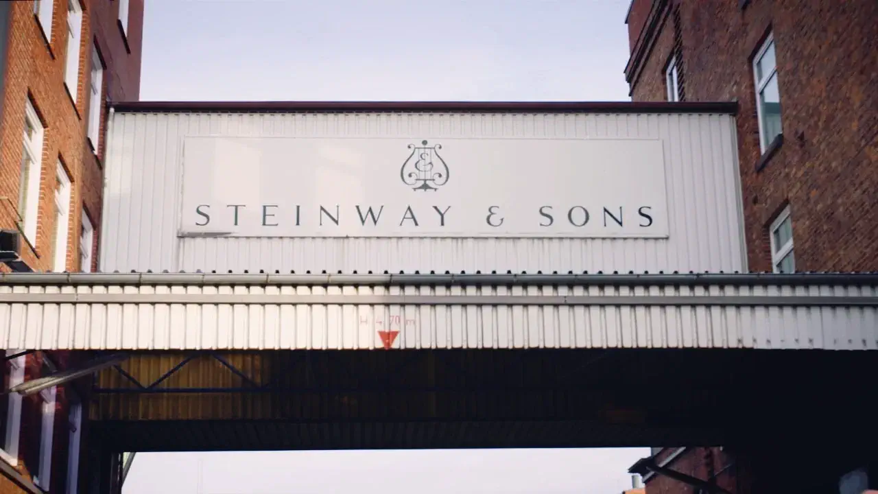 01_Stations_Intro_DE.mp4 thumbnail