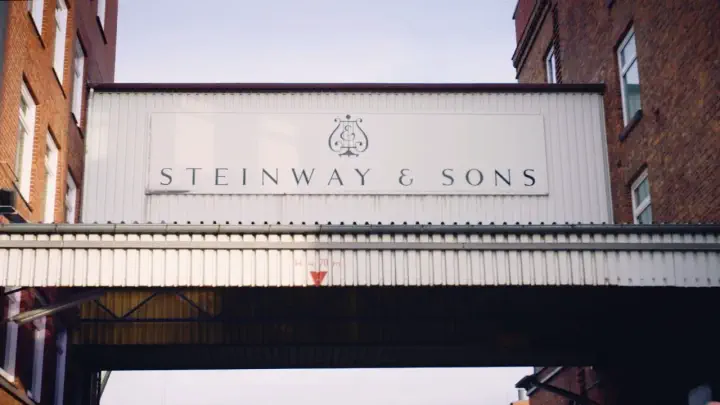 01_Stations_Intro_DE.mp4 thumbnail