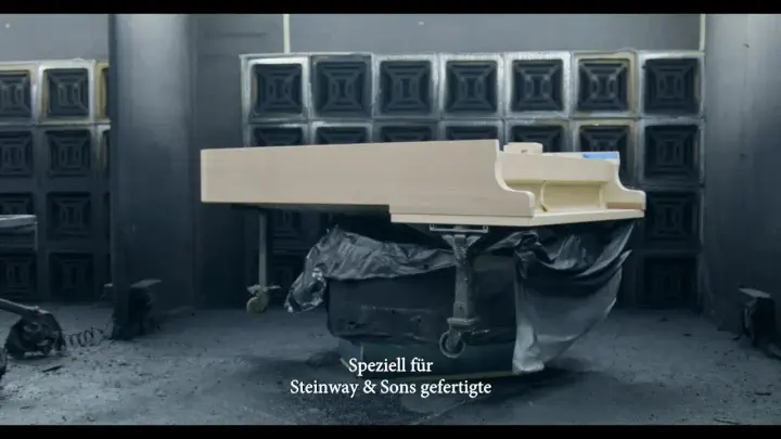 Lackierzentrum: Stationen eines Steinways